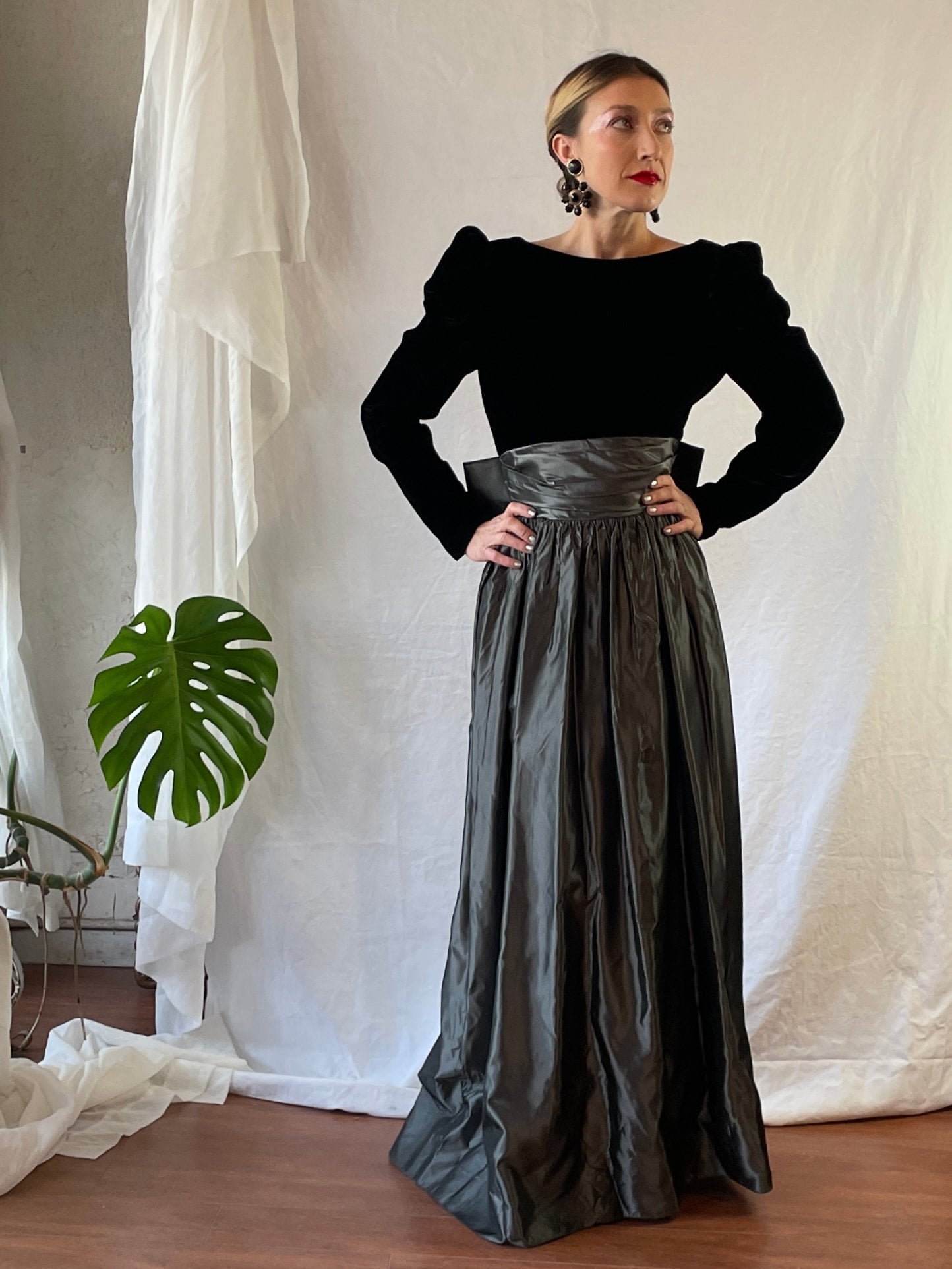 Big bow 80 s velvet and taffeta gown